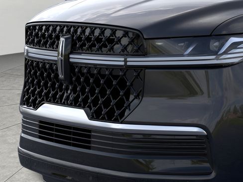 New 2026 Lincoln Navigator L Reserve w/ Jet Appearance Package AWD/4WD image 17
