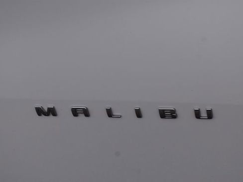 Used 2022 Chevrolet Malibu LS image 12