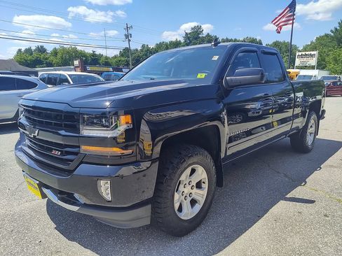 Used 2018 Chevrolet Silverado 1500 LT w/ All Star Edition AWD/4WD image 4