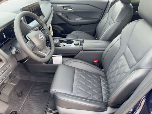 New 2026 Nissan Rogue Platinum w/ Platinum Premium Package image 5