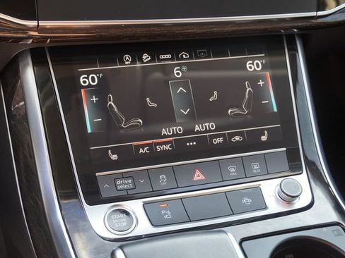 Used 2022 Audi Q7 3.0T Premium Plus w/ Premium Plus Package AWD/4WD image 26