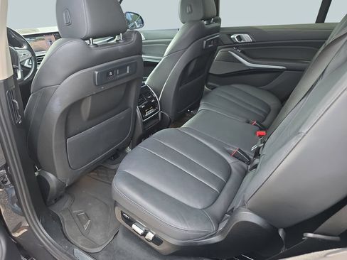 Used 2020 BMW X7 xDrive40i w/ Premium Package AWD/4WD image 31