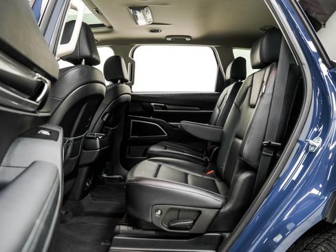 Used 2024 Kia Telluride S w/ S Sunroof Package FWD image 17