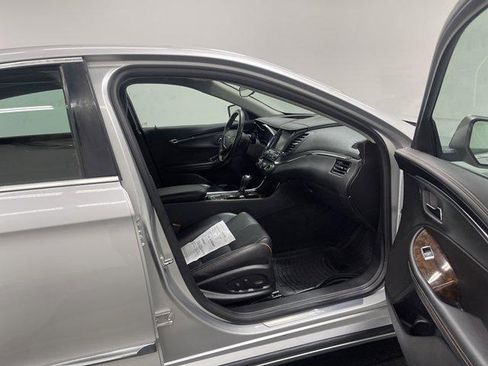 Used 2015 Chevrolet Impala LTZ FWD image 18