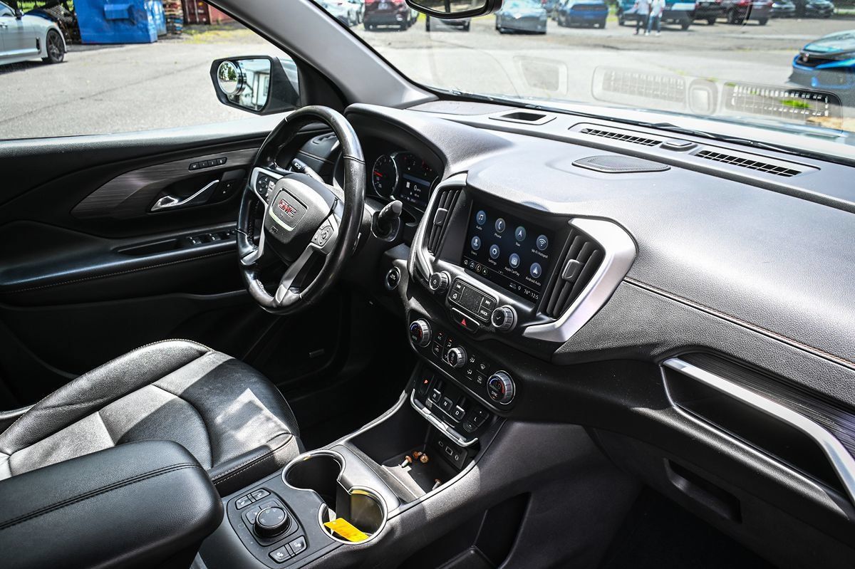 Used 2020 GMC Terrain SLT w/ Preferred Package AWD/4WD image 19