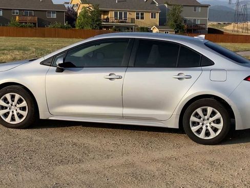 Used 2022 Toyota Corolla LE image 6