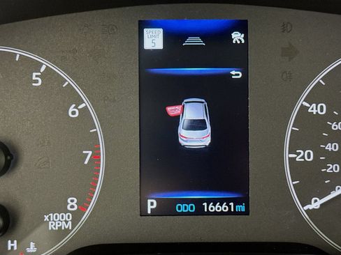 Used 2025 Toyota Corolla LE FWD image 9
