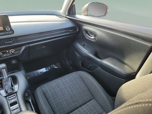Used 2024 Honda HR-V LX image 14