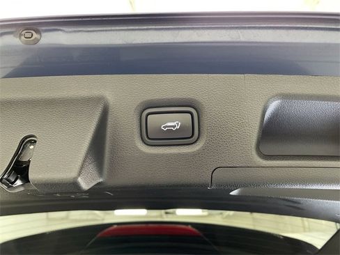 Used 2021 Hyundai Santa Fe Limited image 17