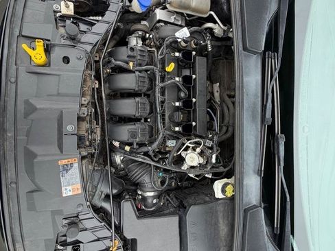 Used 2018 Ford Focus SE FWD image 9