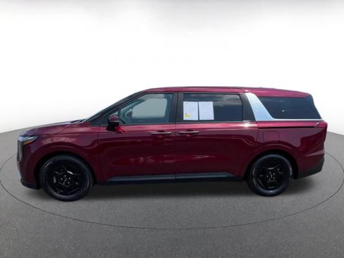 Used 2026 Kia Carnival FWD image 8