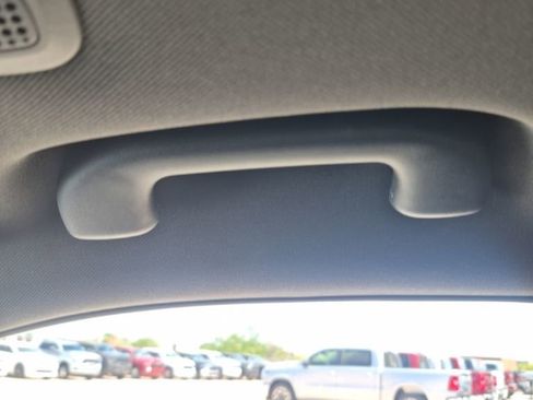 Used 2025 Jeep Grand Cherokee Altitude image 46