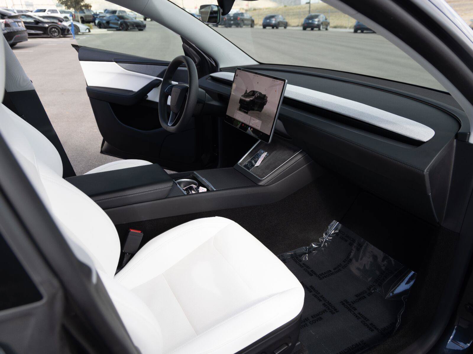 Used 2026 Tesla Model Y AWD image 3