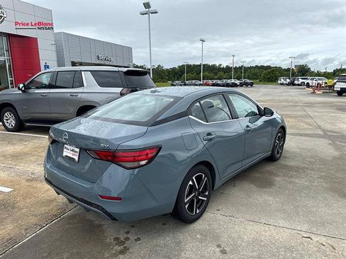 Used 2024 Nissan Sentra SV FWD image 7