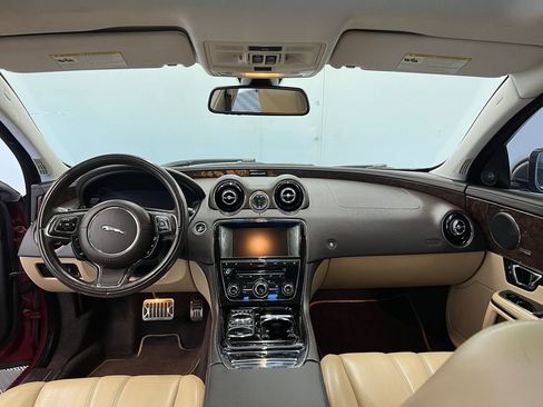 Used 2014 Jaguar XJ AWD image 14