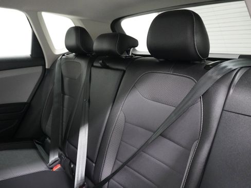 Used 2022 Volkswagen Taos SE image 13