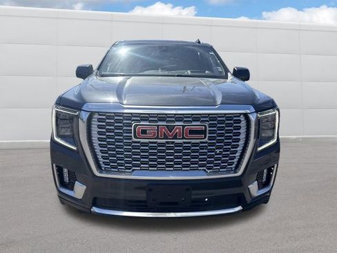 Used 2021 GMC Yukon Denali w/ Denali Premium Package AWD/4WD image 15