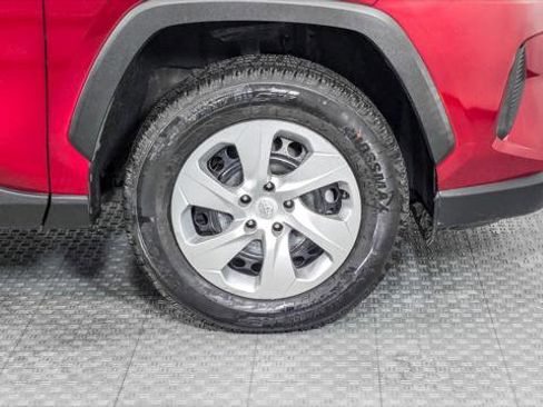 Used 2020 Toyota RAV4 LE image 33