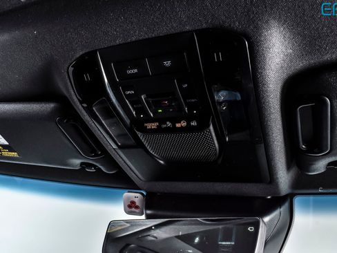 Used 2025 Toyota Land Cruiser w/ Premium Package image 32