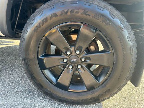 Used 2014 Ford F150 FX4 w/ Equipment Group 402A Luxury image 41