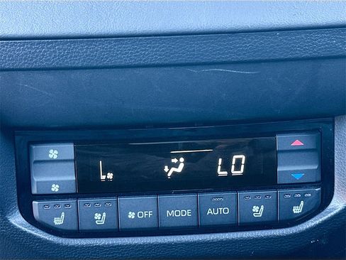 Used 2025 Toyota Sequoia Platinum image 26