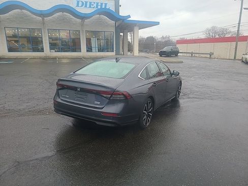 Used 2023 Honda Accord Touring image 5