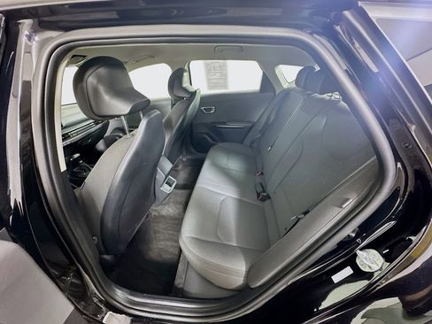 Used 2025 Kia K4 LXS image 26