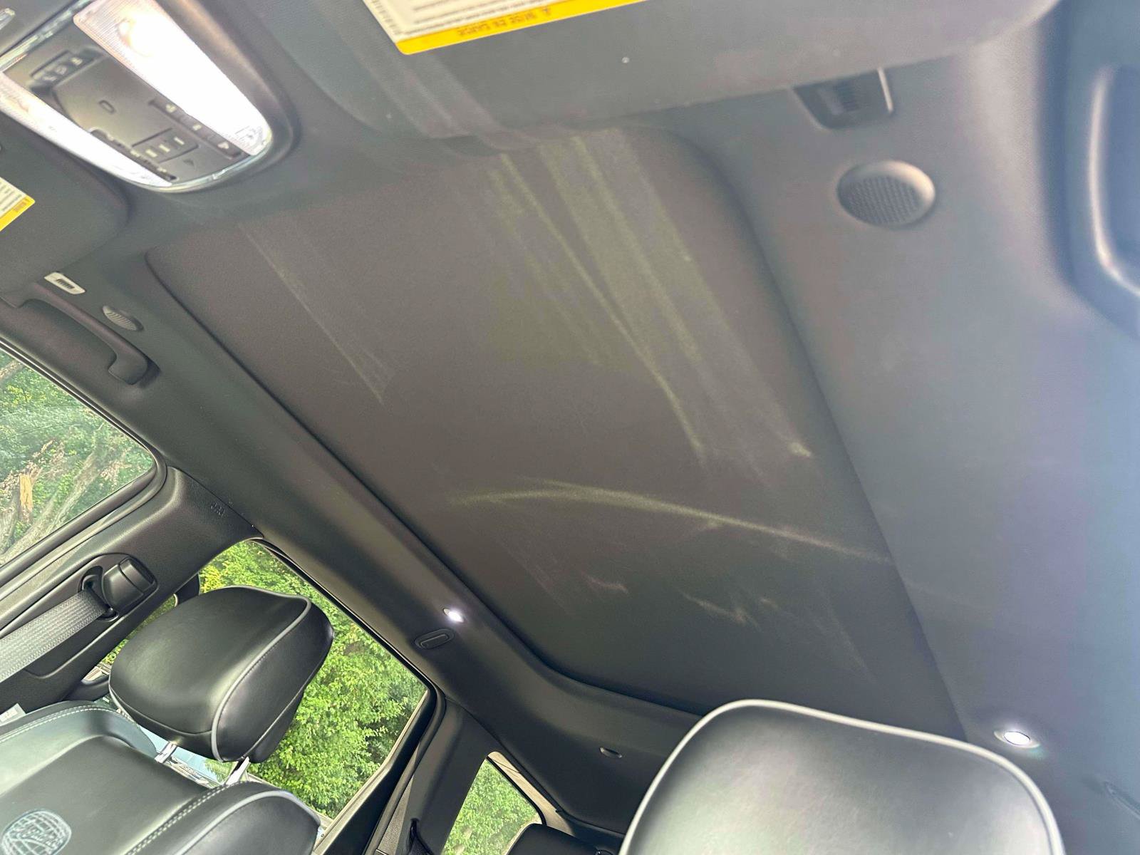 Used 2019 Jeep Grand Cherokee Overland AWD/4WD image 16