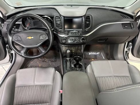 Used 2015 Chevrolet Impala LT w/ Convenience Package FWD image 2
