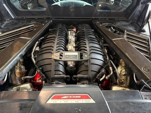 Used 2025 Chevrolet Corvette Z06 RWD image 13