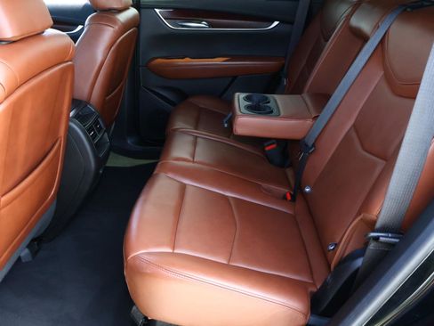 Used 2022 Cadillac XT5 Sportv w/ Technology Package AWD/4WD image 25