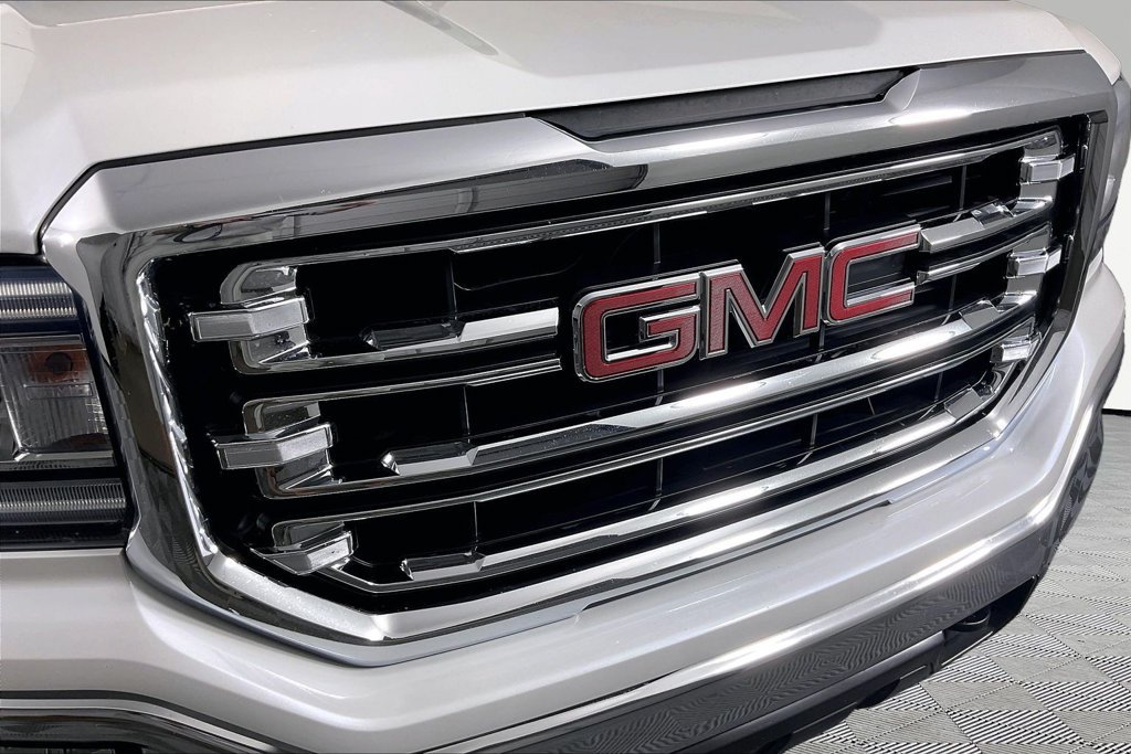 Used 2018 GMC Sierra 1500 SLT w/ SLT Premium Package AWD/4WD image 28