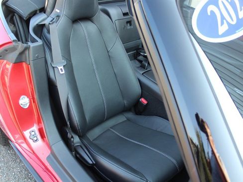 Used 2022 MAZDA MX-5 Miata Grand Touring RWD image 31