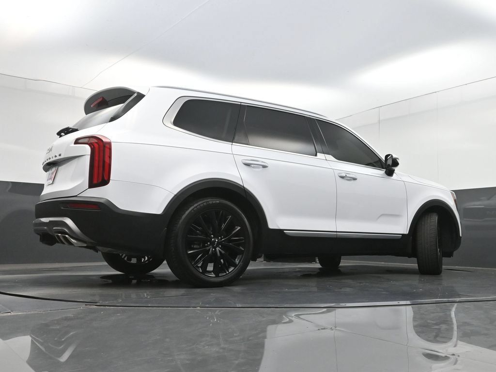 Used 2022 Kia Telluride SX w/ Towing Package FWD image 36