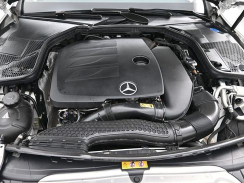 Used 2021 Mercedes-Benz C 300 4MATIC Sedan image 21
