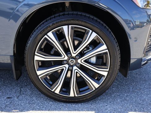 Used 2023 Volvo XC60 B5 Ultimate w/ Protection Package Premier image 14