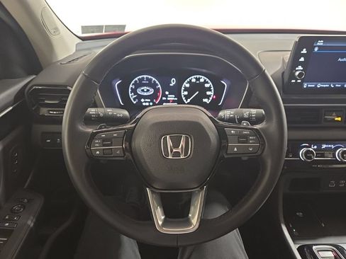 Used 2025 Honda Pilot Touring image 9