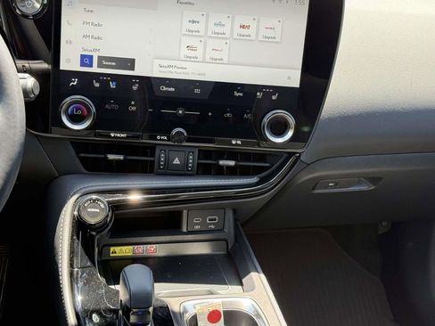 Used 2024 Lexus NX 350h AWD image 11