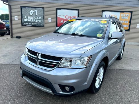 Used 2016 Dodge Journey SXT w/ Comfort/Convenience Group image 1
