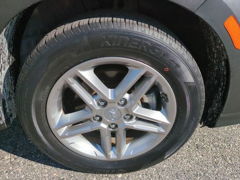 Certified 2023 Hyundai Kona SE image 11