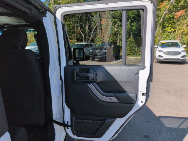 Used 2018 Jeep Wrangler Unlimited Sport AWD/4WD image 17
