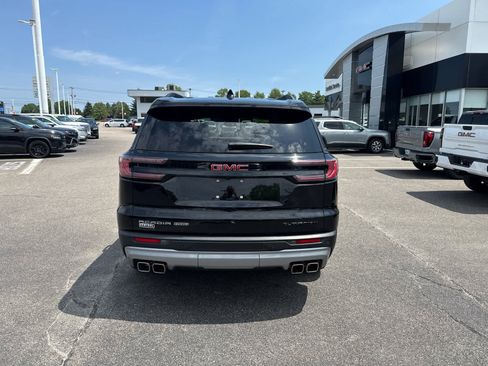 Used 2024 GMC Acadia Elevation AWD/4WD image 4