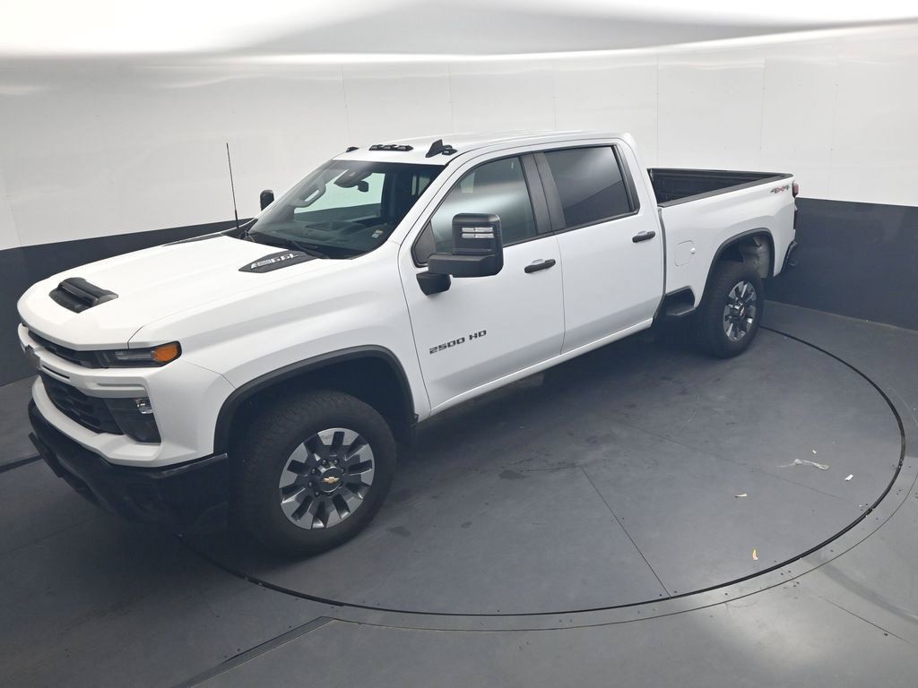 Used 2024 Chevrolet Silverado 2500 Custom AWD/4WD image 34