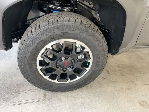New 2026 Toyota Tacoma TRD Off-Road AWD/4WD image 10