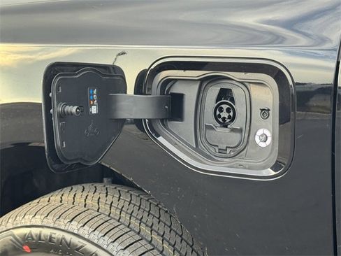 New 2025 Ford F150 Lightning Platinum image 5