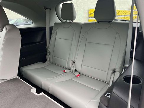 Used 2020 Acura MDX SH-AWD image 16