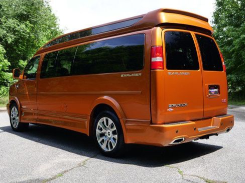 Used 2025 GMC Savana 2500 Extended w/ Driver Convenience Package RWD image 30