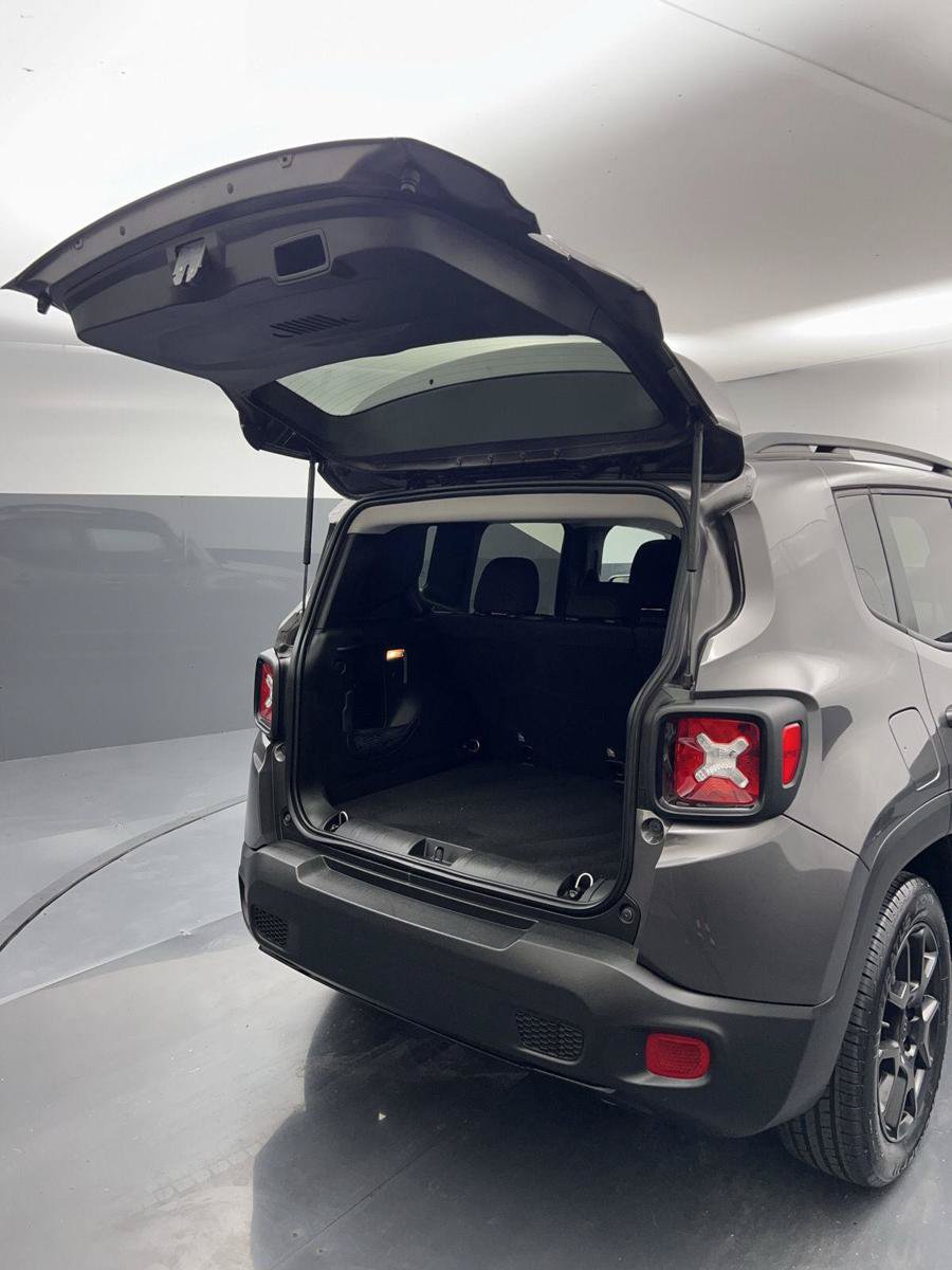 Used 2019 Jeep Renegade Altitude w/ Quick Order Package 2XM FWD image 21