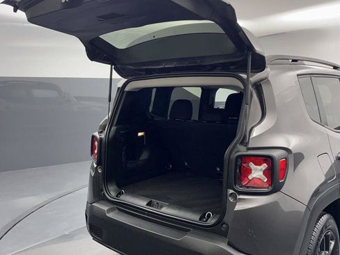 Used 2019 Jeep Renegade Altitude w/ Quick Order Package 2XM FWD image 21