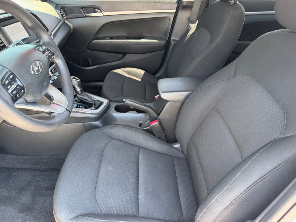 Used 2020 Hyundai Elantra SE w/ Cargo Package (C1) FWD image 10